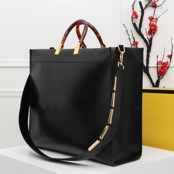 vintage hand designer amber double handle large capacity ladies simple shopping leather shoulder sacmain travel bag
vintage hand designer amber double handle large capacity ladies simple shopping leather shoulder sacmain travel bag