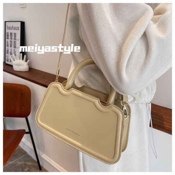 2022 spring style hand-held solid color single shoulder bag versatile messenger women's bag fashion temperament commuter bag daily
2022 spring style hand-held solid color single shoulder bag versatile messenger women's bag fashion temperament commuter bag daily