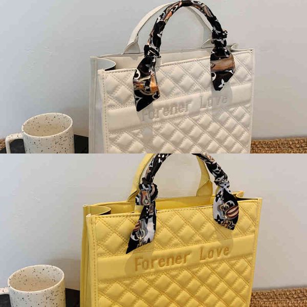large capacity bag 2022 summer new silk handbag women's bagwomen holiday beach casual tote handle bags fashion ladies
large capacity bag 2022 summer new silk handbag women's bagwomen holiday beach casual tote handle bags fashion ladies