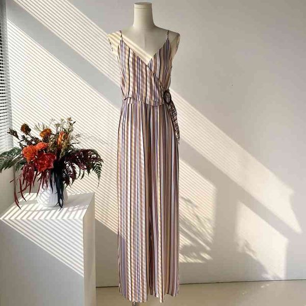 women's jumpsuits rompers foreign trade original single classic stripe v-neck suspender retro waist slim fit vertical tube long jumpsui, Black;white
women's jumpsuits rompers foreign trade original single classic stripe v-neck suspender retro waist slim fit vertical tube long jumpsui, Black;white