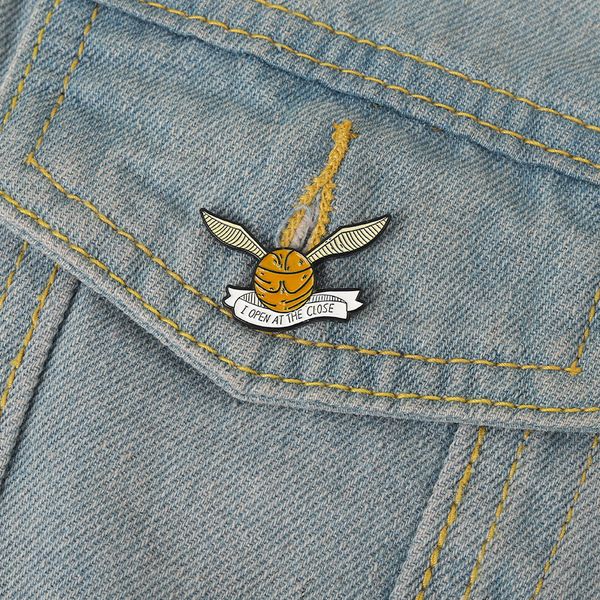 i open at the close enamel pin golden snitch brooch magic spells badge fashion jewelry decor, Gray 
i open at the close enamel pin golden snitch brooch magic spells badge fashion jewelry decor, Gray
