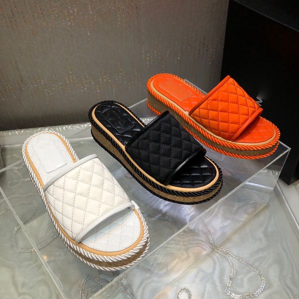 2022 new classic style sheepskin platform slippers womens summer outdoor wear drooping cross bread new european goods sandals, Black
2022 new classic style sheepskin platform slippers womens summer outdoor wear drooping cross bread new european goods sandals, Black