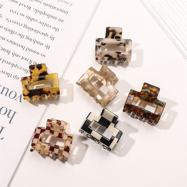 yamog women acetic acid hollow out square hair clamps girls bath ponytail scrunchies hair claw clips small size plaid floral pattern alloy s, Slivery;golden
yamog women acetic acid hollow out square hair clamps girls bath ponytail scrunchies hair claw clips small size plaid floral pattern alloy s, Slivery;golden