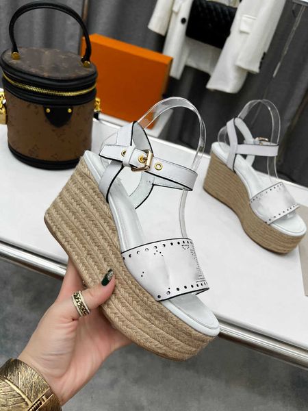 2022 starboard wedge sandal women designer sandals high heel espadrilles natural perforated calf leather lady slides outdoor shoes, Black
2022 starboard wedge sandal women designer sandals high heel espadrilles natural perforated calf leather lady slides outdoor shoes, Black