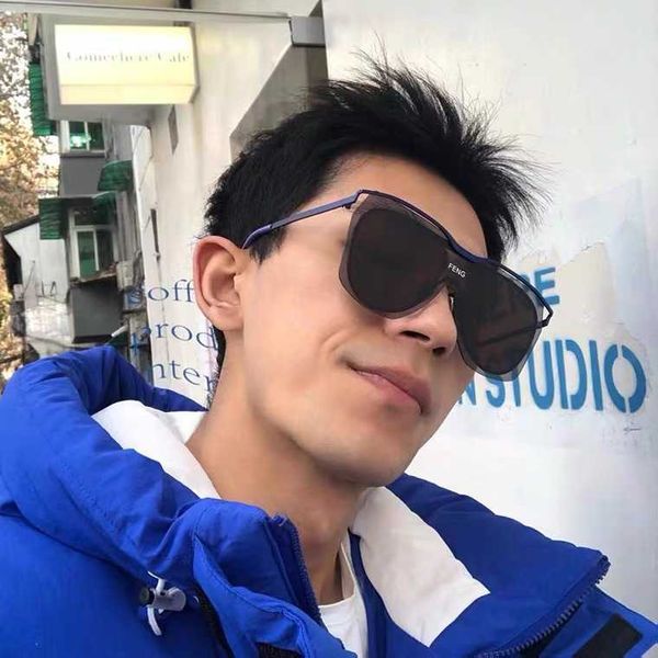 2021 popular new straight big frame trend double layer personalized fashion yellow street seye-catching sunglasses, White;black
2021 popular new straight big frame trend double layer personalized fashion yellow street seye-catching sunglasses, White;black