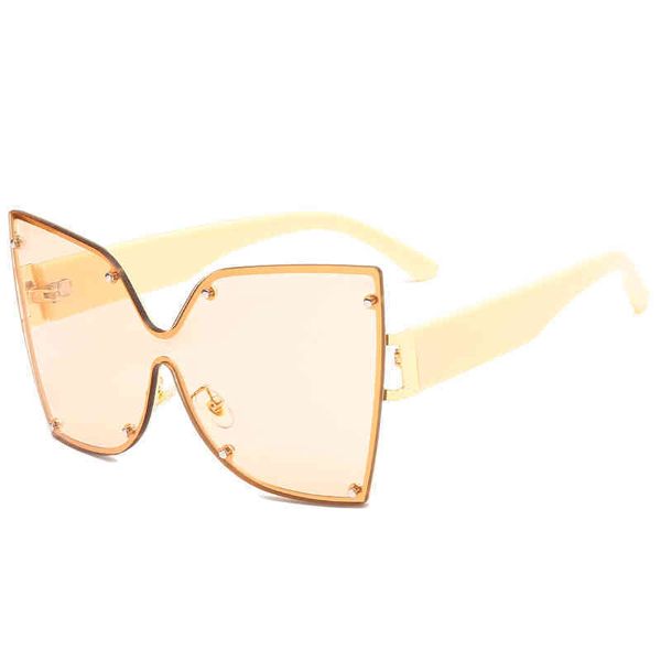 new fashion large frame metal conjoined sunglass butterfly wide foot color ocean sunglass, White;black
new fashion large frame metal conjoined sunglass butterfly wide foot color ocean sunglass, White;black