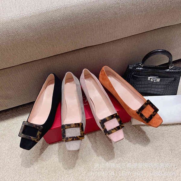 dress shoes fashion single shoes suede agate buckle hawksbill square shallow mouth head thick heel middle women's, Black
dress shoes fashion single shoes suede agate buckle hawksbill square shallow mouth head thick heel middle women's, Black
