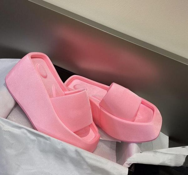 elegant lady taji platform slippers sandal in lycra outdoor shoes sliders women designer slipper rubber leather thick sole shoes, Black
elegant lady taji platform slippers sandal in lycra outdoor shoes sliders women designer slipper rubber leather thick sole shoes, Black