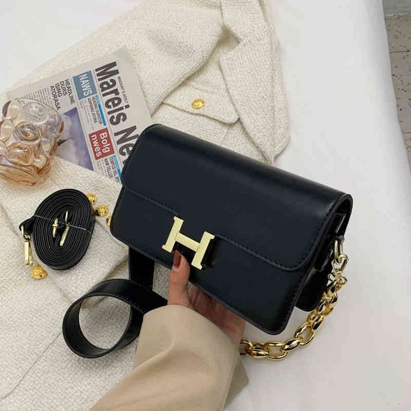 factory wholesale women's bag spring and summer shoulder korean version simple fashion underarm double belt chain small square
factory wholesale women's bag spring and summer shoulder korean version simple fashion underarm double belt chain small square