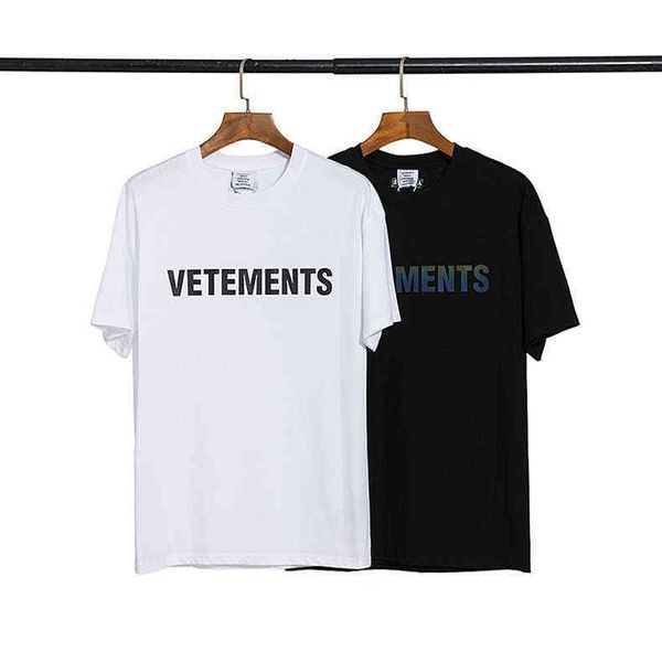 vetements 2022 spring men's and women's tapered letter printed short sleeve t-shirt, White;black
vetements 2022 spring men's and women's tapered letter printed short sleeve t-shirt, White;black