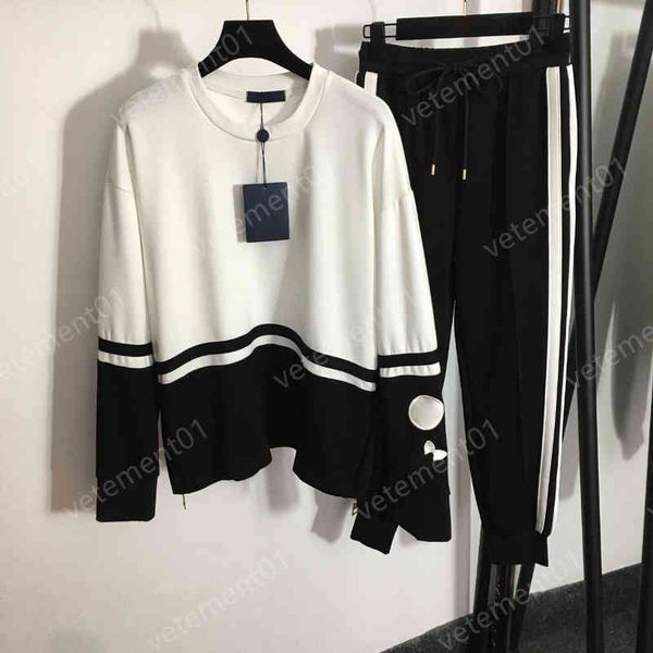 womens two piece pants logo-embroidered flower colorblock long-sleeve sweatshirt and casual trousers 2 pieces sets luxury designer tracksuit, White
womens two piece pants logo-embroidered flower colorblock long-sleeve sweatshirt and casual trousers 2 pieces sets luxury designer tracksuit, White