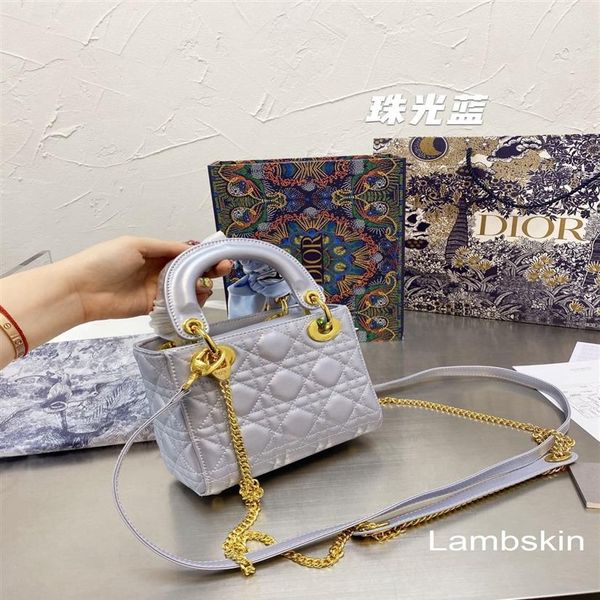 2021 luxury designers brand leather bags handbag fashion women crossbody shoulder bag tote backpack ladies purse -l1916266r, Red;black
2021 luxury designers brand leather bags handbag fashion women crossbody shoulder bag tote backpack ladies purse -l1916266r, Red;black