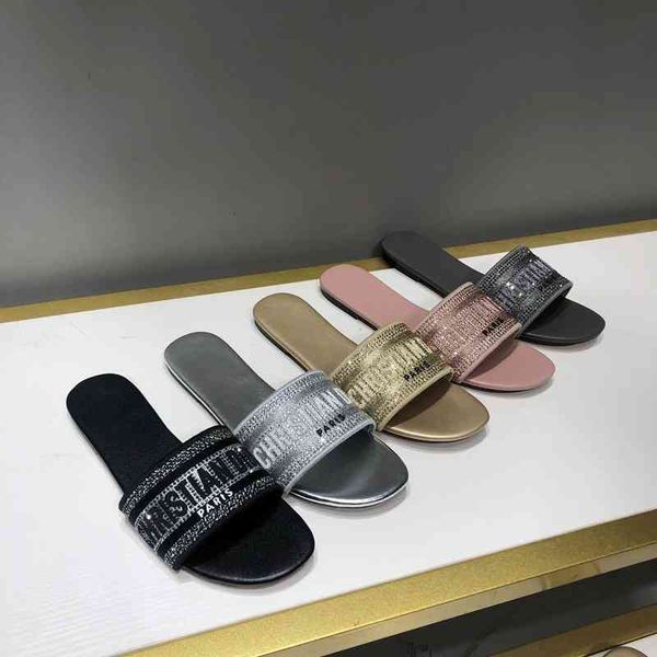 spring summer new d bottom embroidered letter flat heels are outside to drag women's 2022 trendy fashion design ladies slippers, Black
spring summer new d bottom embroidered letter flat heels are outside to drag women's 2022 trendy fashion design ladies slippers, Black