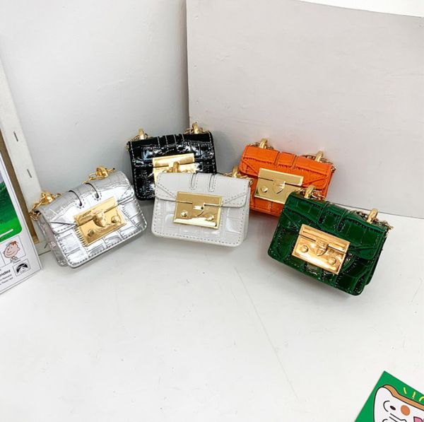 2022 kids stone grain square purse lady style girls metals chain single shoulder wallet ins children messenger princess bags a8759, White
2022 kids stone grain square purse lady style girls metals chain single shoulder wallet ins children messenger princess bags a8759, White
