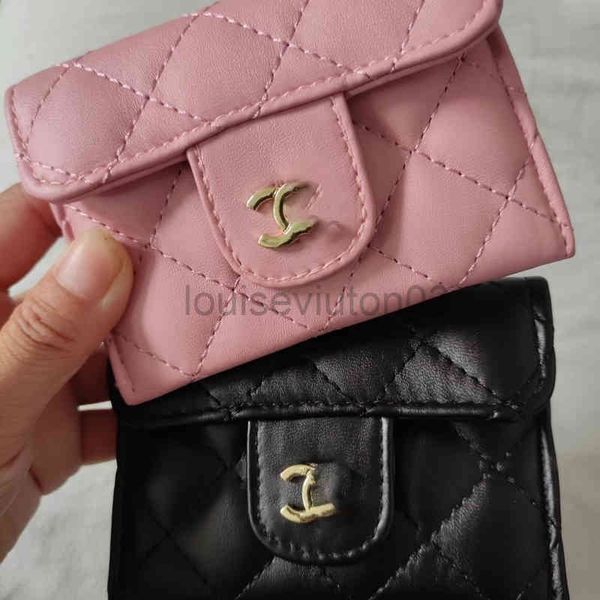designer mini handbag channel wallet womens mens lovers casual new small fragrance leather zero wallet retro luxurious bag card clip, Red;black
designer mini handbag channel wallet womens mens lovers casual new small fragrance leather zero wallet retro luxurious bag card clip, Red;black