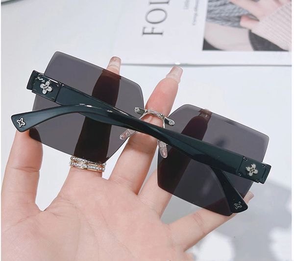 designer sunglasses for women v square sunglasses oversized personality uv400 trendy fashion dvanced customization, White;black
designer sunglasses for women v square sunglasses oversized personality uv400 trendy fashion dvanced customization, White;black