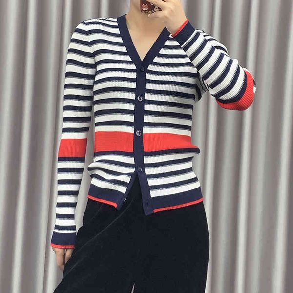 women's polos long sleeved blue and white striped contrast color knitted cardigan coat women's clothing style knitwear in spring s
women's polos long sleeved blue and white striped contrast color knitted cardigan coat women's clothing style knitwear in spring s