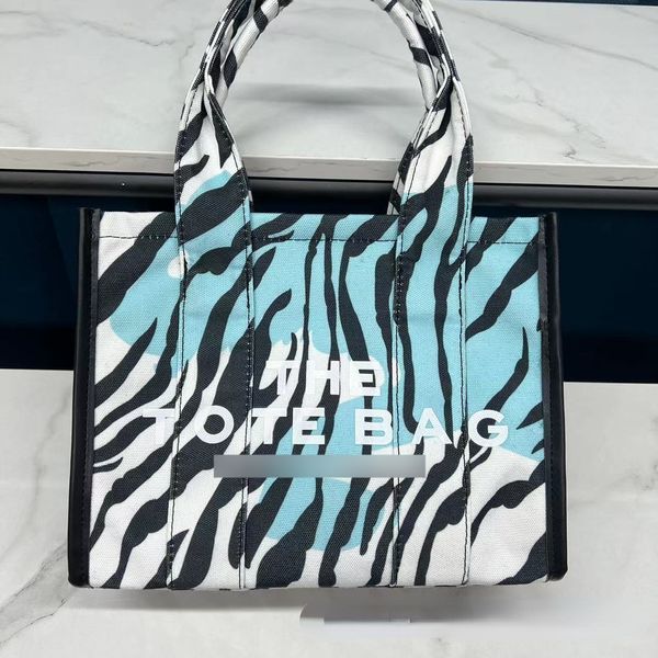 evening bags 2022 new stripe large capacity tote bag european and american fashion diagonal shoulder handbag tide
evening bags 2022 new stripe large capacity tote bag european and american fashion diagonal shoulder handbag tide