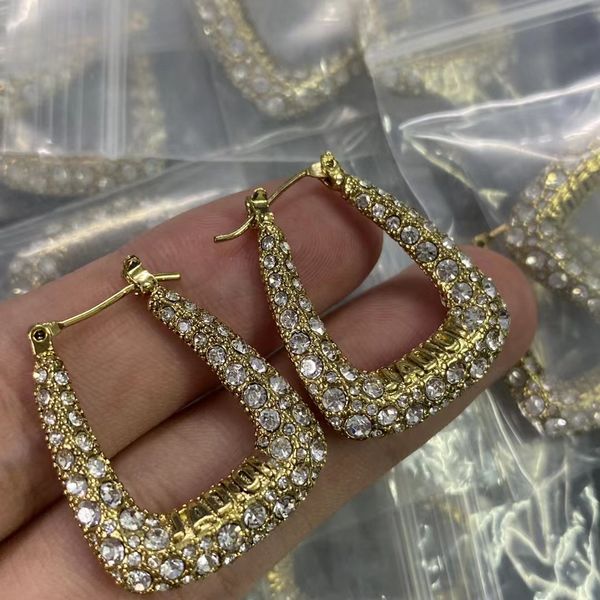 2022 new d home dijia letter ja horseshoe u-shaped earrings female fashion worn full diamond earrings, Golden
2022 new d home dijia letter ja horseshoe u-shaped earrings female fashion worn full diamond earrings, Golden