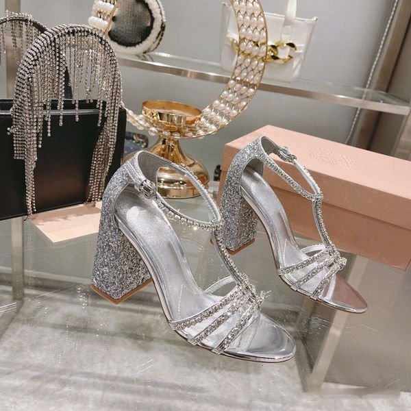 luxury brand t-strap crystal sandals chunky heel runway banquet shoes hollowed out pumps dress elegant shoes for women mujer, Black
luxury brand t-strap crystal sandals chunky heel runway banquet shoes hollowed out pumps dress elegant shoes for women mujer, Black