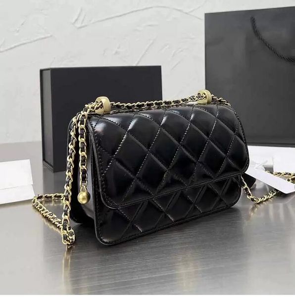 the new luxury crossbody designer bags plain color oil wax leather classic handbags timeless diamond quilted shoulder bag flap mini double g
the new luxury crossbody designer bags plain color oil wax leather classic handbags timeless diamond quilted shoulder bag flap mini double g