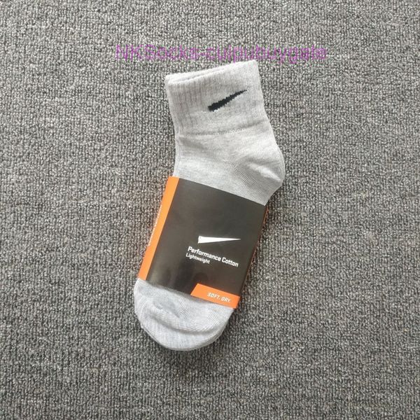 fashion men's classic socks 3 pairs of 1 card hook brand designer versatile sports sock men women luxury wear medium short sportsocks k, Black
fashion men's classic socks 3 pairs of 1 card hook brand designer versatile sports sock men women luxury wear medium short sportsocks k, Black