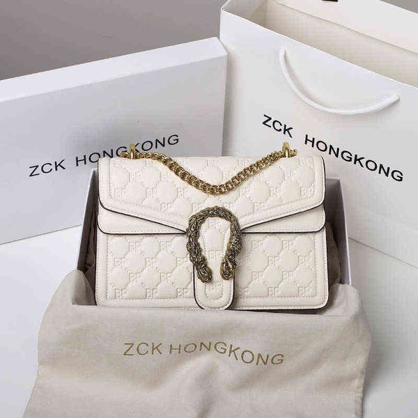 hong kong leather women's bag fashion versatile menger texture one shoulder chain
hong kong leather women's bag fashion versatile menger texture one shoulder chain