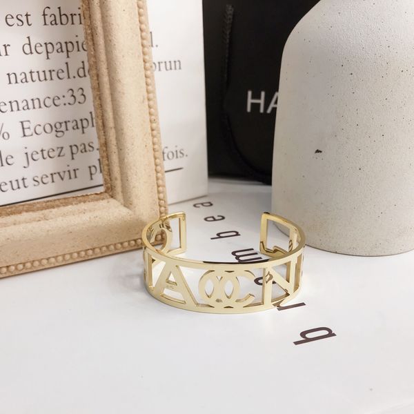 bracelets bangle luxury designer classical letter 18k gold plated stainless steel women wedding lovers gift bangles accessories wholesale s0, Black
bracelets bangle luxury designer classical letter 18k gold plated stainless steel women wedding lovers gift bangles accessories wholesale s0, Black