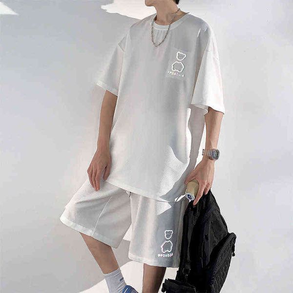 casual sportswear is fashionable and versatile 2022 summer light shadow waffle shorts men's steel printed bear short sleeve t-shirt set, Gray
casual sportswear is fashionable and versatile 2022 summer light shadow waffle shorts men's steel printed bear short sleeve t-shirt set, Gray