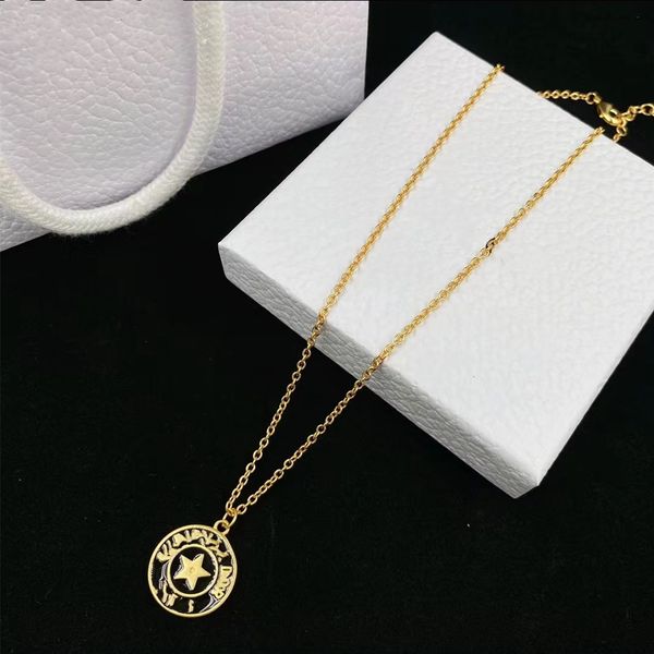 fashion classic jewelry designer jewelry women's necklace round plate letter pendant necklace women's holiday gifts, Silver
fashion classic jewelry designer jewelry women's necklace round plate letter pendant necklace women's holiday gifts, Silver