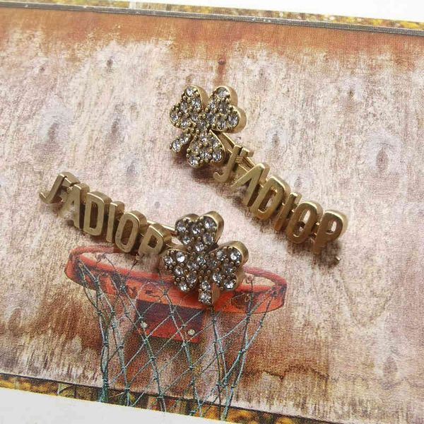 2022 factory wholesale new di minority lucky earrings women's old versatile sense ear clip, Golden
2022 factory wholesale new di minority lucky earrings women's old versatile sense ear clip, Golden