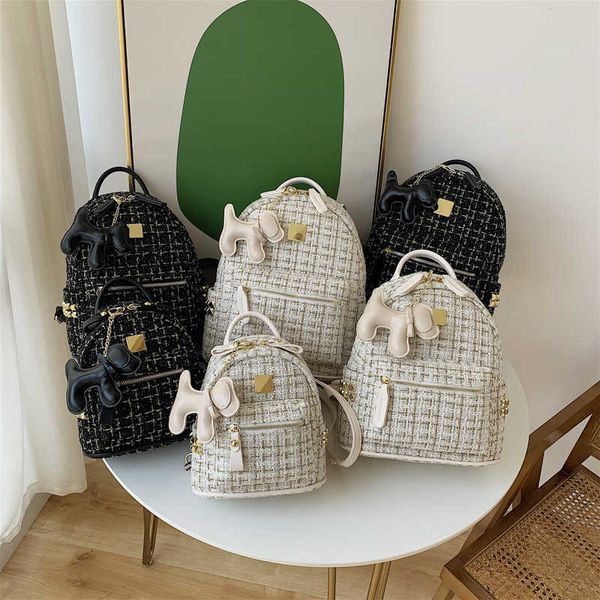 new design plaid backpack females luxury travel young woman popular for girls
new design plaid backpack females luxury travel young woman popular for girls