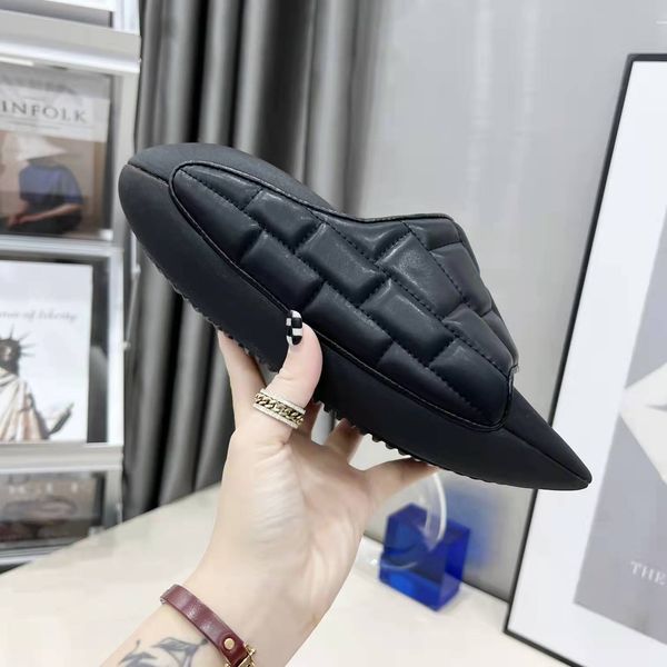 designer men woman space slippers beach sandals fashion pearl womens loafers soft dough microfiber cowhide quilted leather b-it mules slide, Black
designer men woman space slippers beach sandals fashion pearl womens loafers soft dough microfiber cowhide quilted leather b-it mules slide, Black