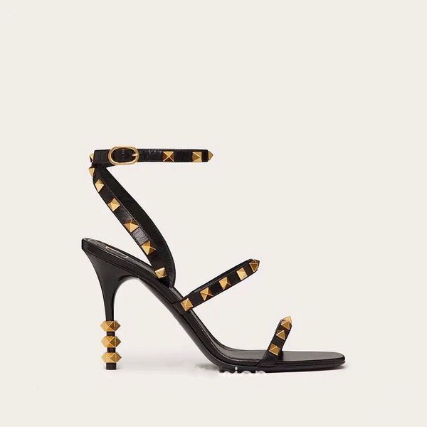 2022 luxury sandals dress shoes dress-shoes designer high heels patent leather gold tone triple black
2022 luxury sandals dress shoes dress-shoes designer high heels patent leather gold tone triple black