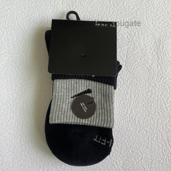 fashion men classic socks hook brand color stitched men's women's long tube sports training sock street couple middle tubes luxury, Black
fashion men classic socks hook brand color stitched men's women's long tube sports training sock street couple middle tubes luxury, Black