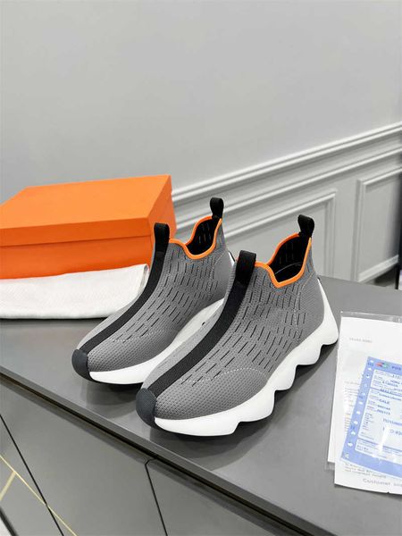 famous brand women's sock shoes classic luxury summer knitted breathable loafers designer walking footwear for girl sneakers comfortabl
famous brand women's sock shoes classic luxury summer knitted breathable loafers designer walking footwear for girl sneakers comfortabl