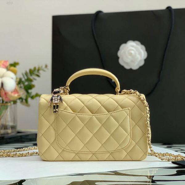 original quality diamond lattice 2022 mini flap bag with handle designer women cross body s as2431 luxuries designers shoulder
original quality diamond lattice 2022 mini flap bag with handle designer women cross body s as2431 luxuries designers shoulder