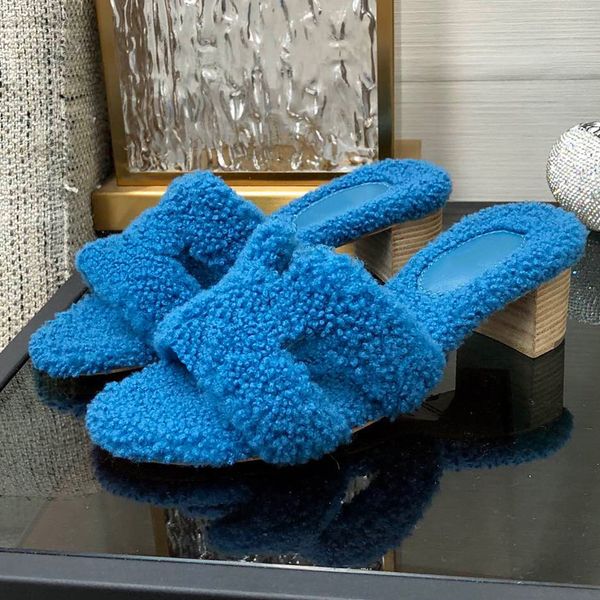 oran sandal signature letter cutout bold and comfortable style teddy slippers through dyed matte well known brand plush shoes autumn and win, Black
oran sandal signature letter cutout bold and comfortable style teddy slippers through dyed matte well known brand plush shoes autumn and win, Black