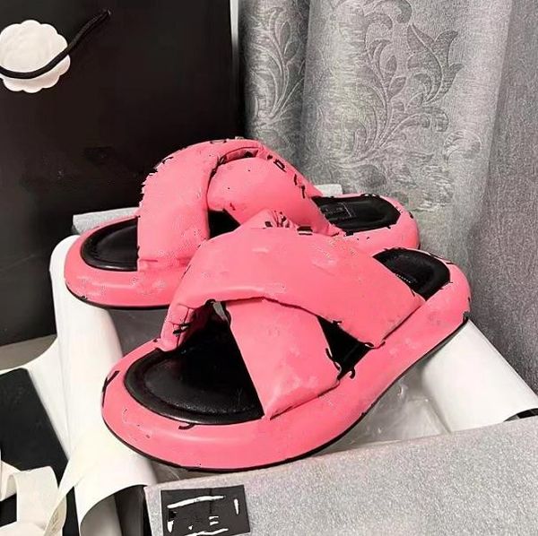 luxury 2022 new thick-soled slippers and sandals women's printing outer wear soft high-end cross bread space beach vacation flat sandal, Black
luxury 2022 new thick-soled slippers and sandals women's printing outer wear soft high-end cross bread space beach vacation flat sandal, Black