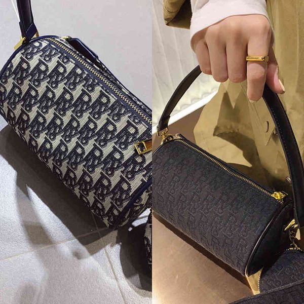 women's new portable fashion evening for women wedding golden clutch purse chain shoulder bag small party handbags with
women's new portable fashion evening for women wedding golden clutch purse chain shoulder bag small party handbags with