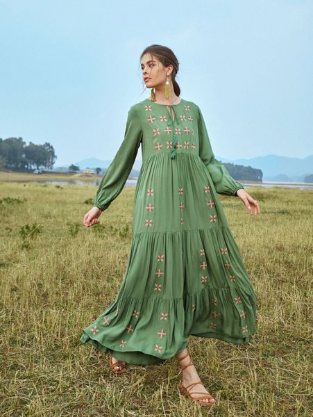 tie neck embroidery ruffle hem dress f48d#, Black;gray
tie neck embroidery ruffle hem dress f48d#, Black;gray