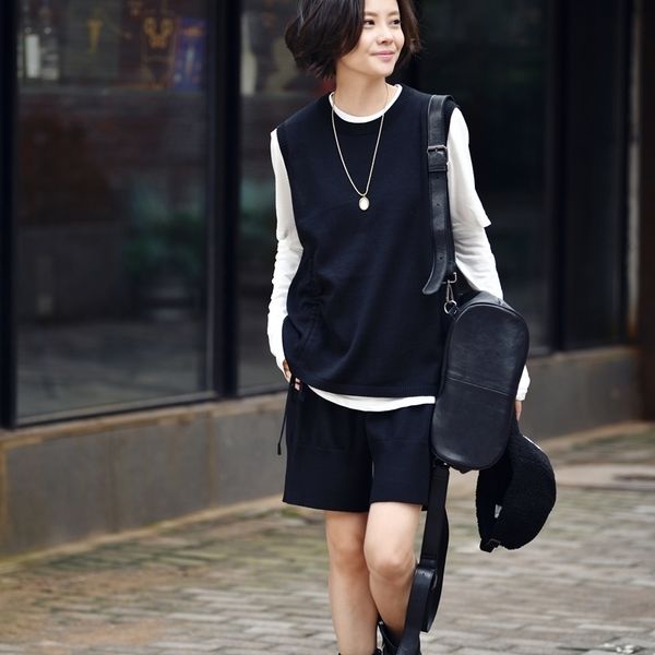 micoco z8512c korean version of foreign air rope design versatile knit vest round neck sleeveless sweater y201128, Black;white
micoco z8512c korean version of foreign air rope design versatile knit vest round neck sleeveless sweater y201128, Black;white