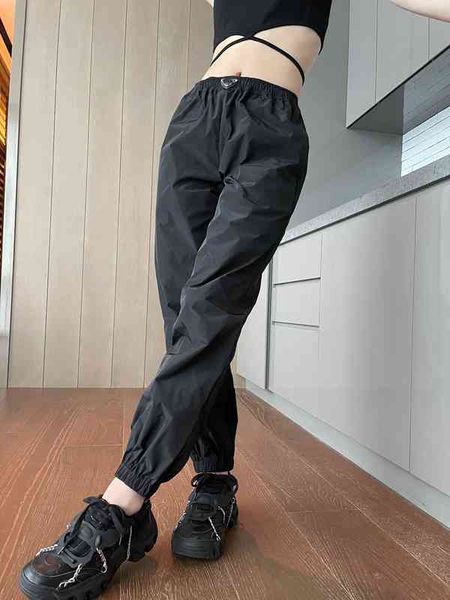 spring and summer new solid color triangle toe elastic waistline slim sports casual pants for women, White;black
spring and summer new solid color triangle toe elastic waistline slim sports casual pants for women, White;black