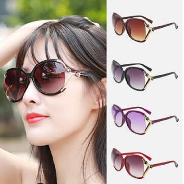 woman women ladies sunglasses big frame dot paint hollow rose sunglass trend all-match classic travel glasses uv400, White;black
woman women ladies sunglasses big frame dot paint hollow rose sunglass trend all-match classic travel glasses uv400, White;black