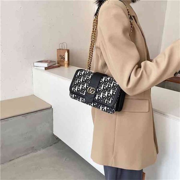 red live broadcast women's single messenger fashion chain small square clearance outlet sale
red live broadcast women's single messenger fashion chain small square clearance outlet sale