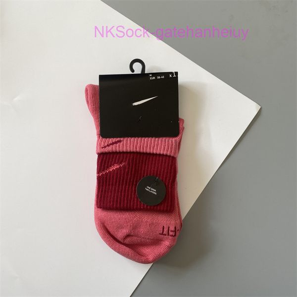 fashion classic men socks hook brand color stitched men's women's long tube sports training sock street couple middle tubes luxury, Black
fashion classic men socks hook brand color stitched men's women's long tube sports training sock street couple middle tubes luxury, Black