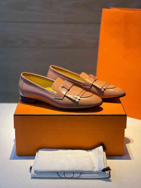 dress shoes guangzhou luxury pure handmade high setting classic h-button lefu shoes women's british single and small leather on one foo, Black
dress shoes guangzhou luxury pure handmade high setting classic h-button lefu shoes women's british single and small leather on one foo, Black