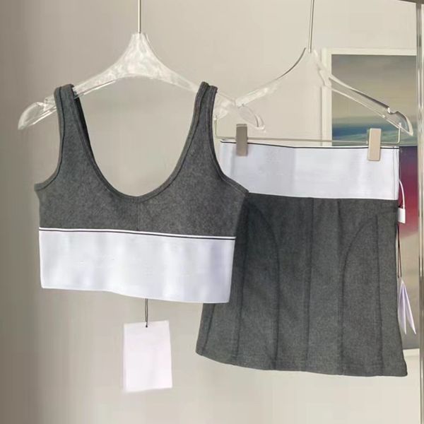 womens two piece dress full letters relief knitted vest dresses sets for women designer short skirts charm ladies slim dress two-pieces hip, White
womens two piece dress full letters relief knitted vest dresses sets for women designer short skirts charm ladies slim dress two-pieces hip, White