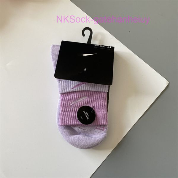 classic men fashion socks hook brand color stitched men's women's long tube sports training sock street couple middle tubes luxury, Black
classic men fashion socks hook brand color stitched men's women's long tube sports training sock street couple middle tubes luxury, Black
