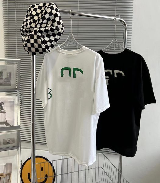 women's t-shirt designer 22s spring and summer new paris front letter embroidery back double b graffiti large print couple style simple, White
women's t-shirt designer 22s spring and summer new paris front letter embroidery back double b graffiti large print couple style simple, White